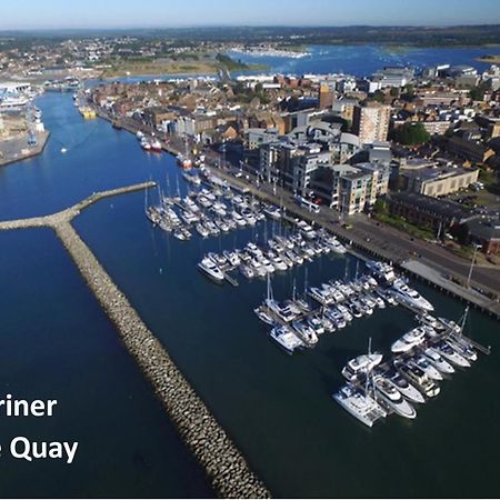 Quayside Quarters 호텔 풀 외부 사진